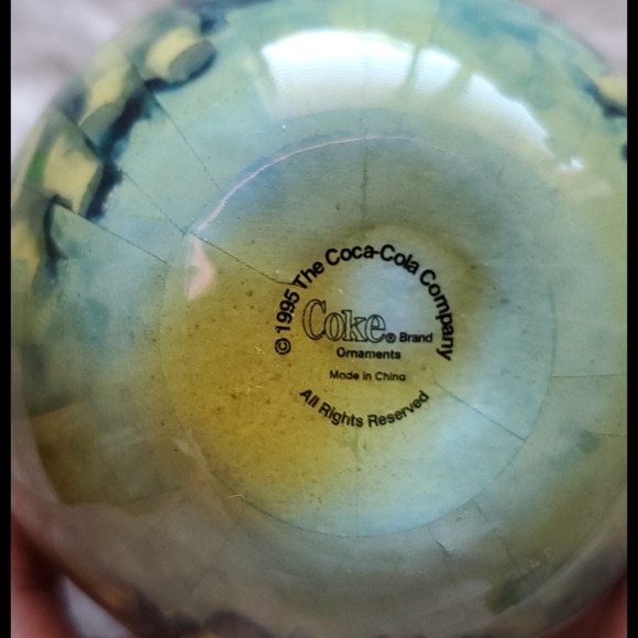 COCA-COLA Polar bears drinking bottles of Coke @1995 Christmas tree ornament - Picture 2 of 5